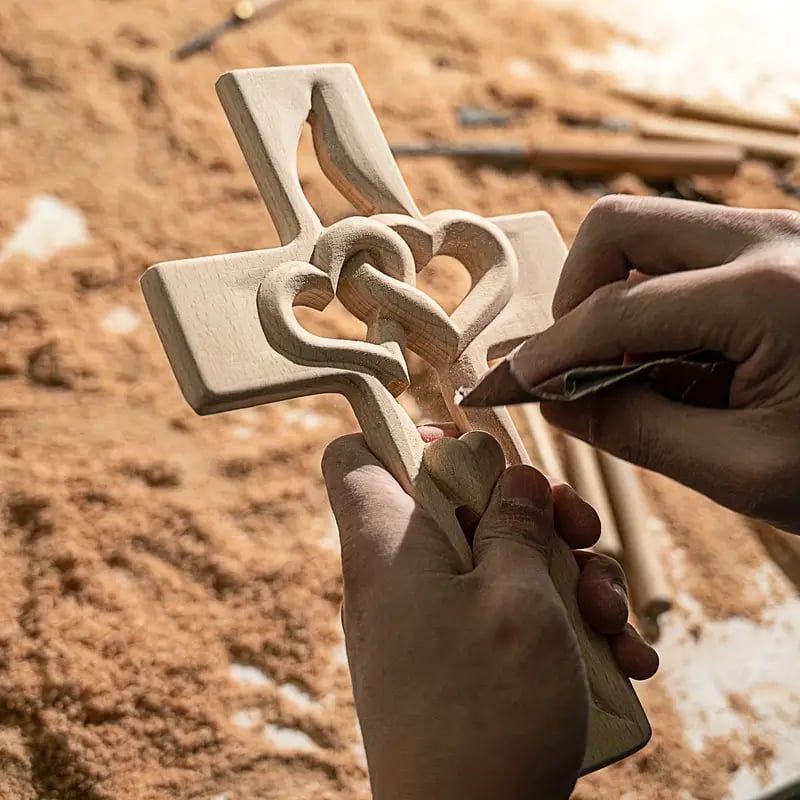 🔥 Last Day 49% OFF – Hand-Carved Intertwined Hearts Wooden Cross ❤️ Perfect Wedding & Anniversary Gift ✝️💞