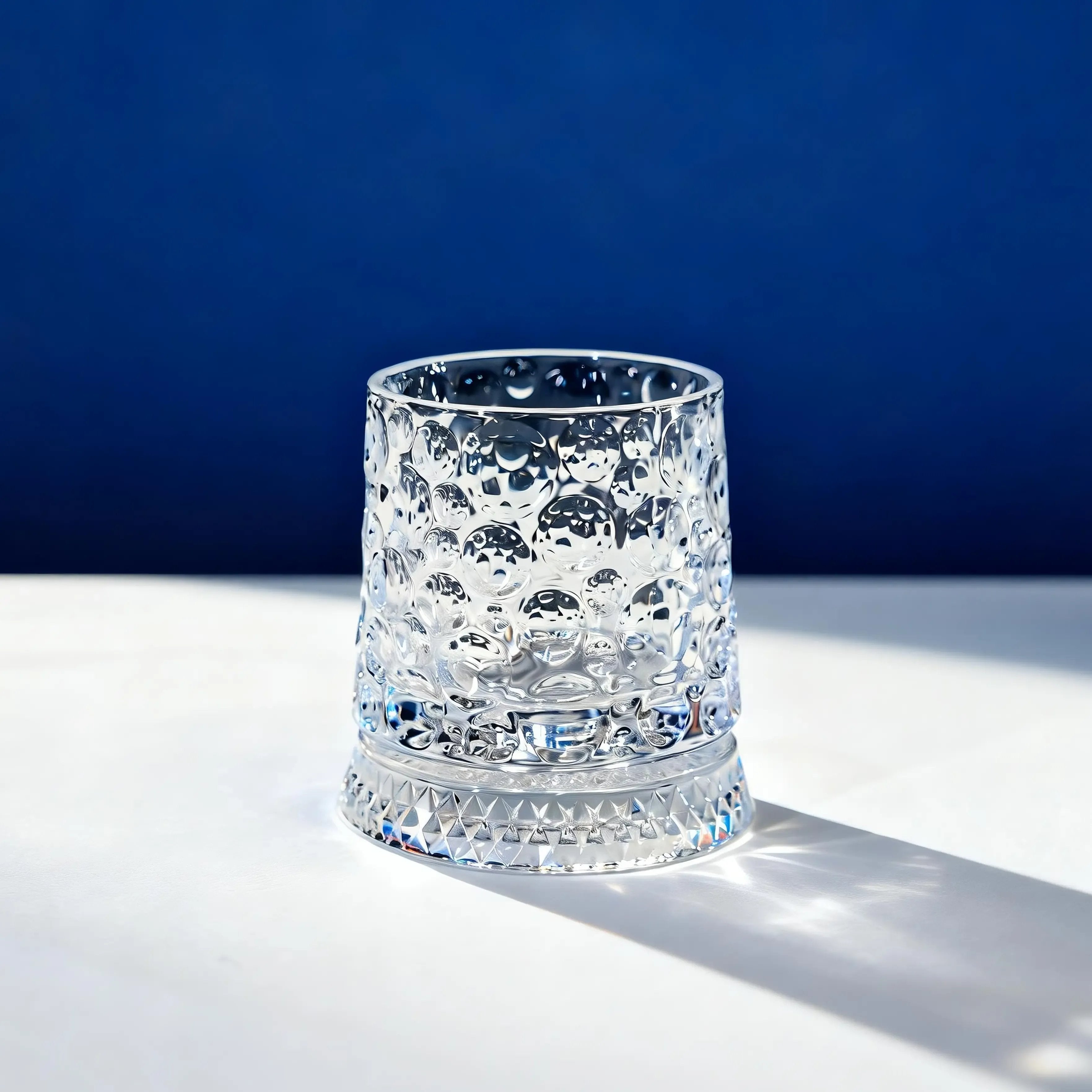 Luxury 360° Spinning Crystal Glass – Star-Cut Stress Relief Whiskey & Wine Glass
