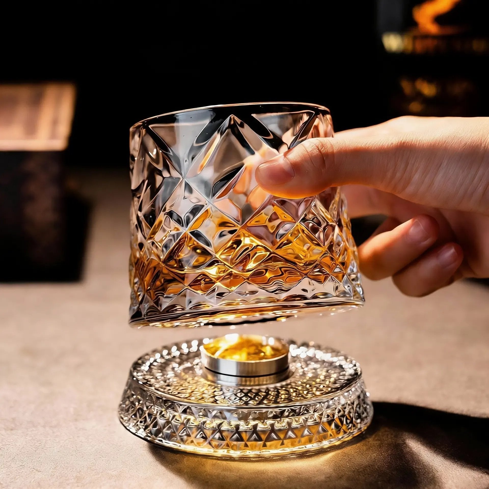Luxury 360° Spinning Crystal Glass – Star-Cut Stress Relief Whiskey & Wine Glass