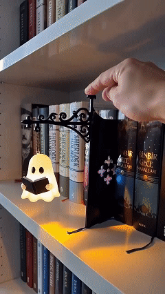 🎁Last Day Promo: 50% OFF - 👻Ghost Bookshelf Lantern