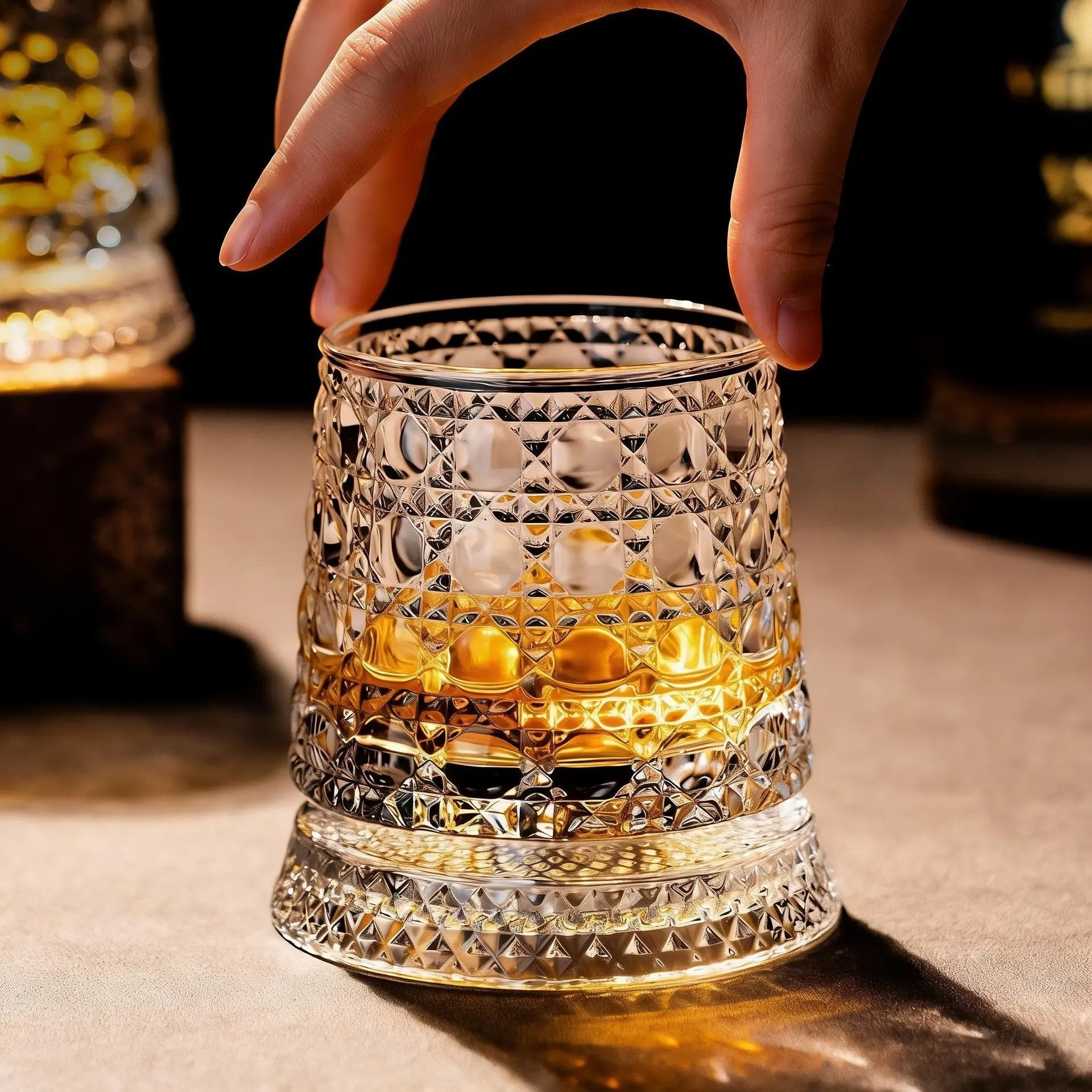 Luxury 360° Spinning Crystal Glass – Star-Cut Stress Relief Whiskey & Wine Glass