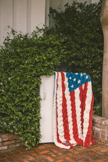 🇺🇸❤️American Flag Flannel Blanket — Ultra-Soft Flannel | Non-Shedding | Suitable for All Seasons