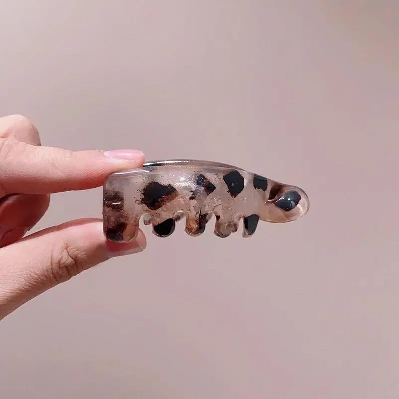 💎Women's 4 Non-Slip Banana Hair Clips - Vintage Oval Leopard Print, Amber and Black